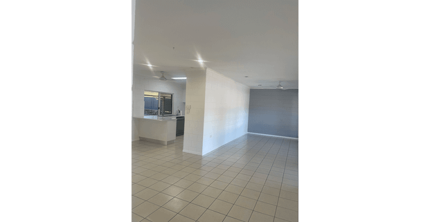 3 Bedroom House in Mount Sheridan - Photo 1