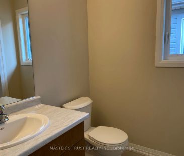 Detached Home For Lease | X9235181 - Photo 1