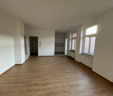 #2-Zimmer Wohnung #Renoviert #geräumig #Abstellkammer #offene Küche... - Foto 1