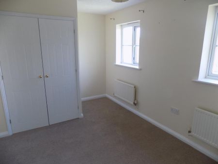2 bedroom semi-detached house to rent - Photo 2