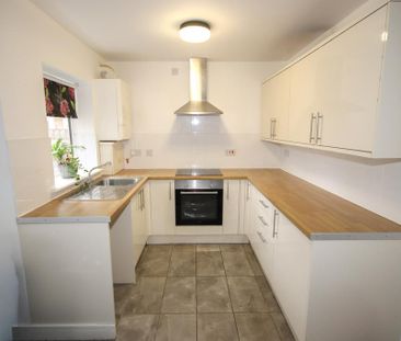 2 bedroom terraced house to rent - Photo 6