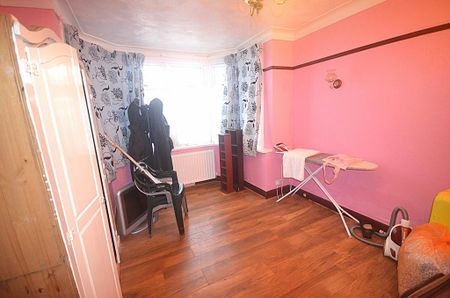 5 bedroom bungalow to rent - Photo 4