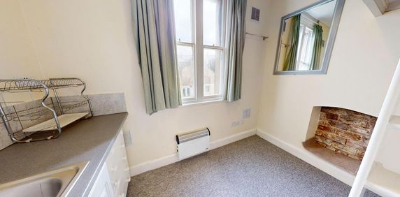 Studio to rent - Photo 2