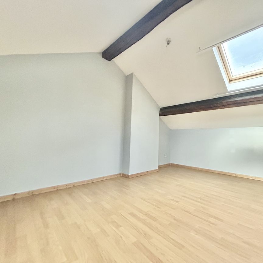 Location Appartement 4 pièces 82m² RIVE DE GIER 42800 - Photo 1