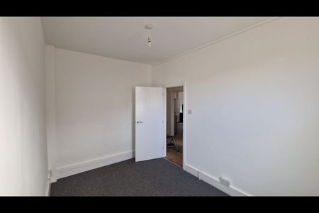 3 Bed Flat, Havelock Road, CR0 - Photo 4
