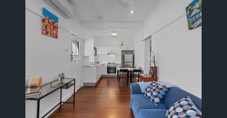 SHORT TERM RENTAL - STYLISH FULLY FURNISHED UNIT - Photo 2