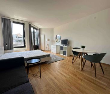 Studio meublé en attique avec balcon au centre ville - Foto 1