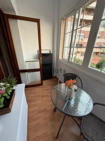 Alquiler de piso en Calle Benahavís - Photo 3