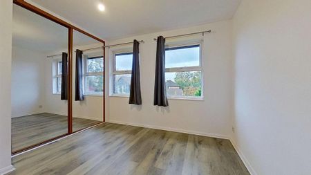 4 bedroom detached house to rent - Photo 4