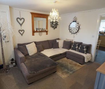 2 bedroom terraced house to rent - Photo 1