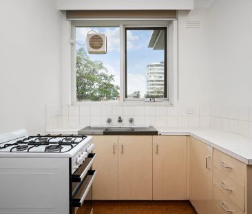 Beach side One Bedroom with Garage! - Photo 5