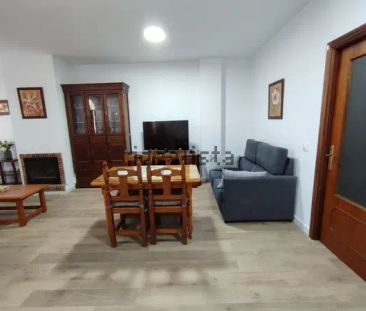 Alquiler de chalet adosado en Centro - Photo 3