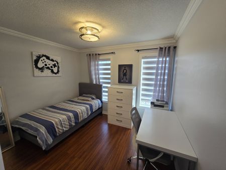 For Lease - 3461 Eglinton Avenue, Mississauga, Ontario - Photo 5