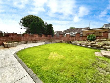 4 bedroom detached house to rent - Photo 4