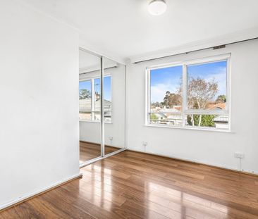 Modern Two Bedroom Apartment At The Rear Of The Block - Photo 1