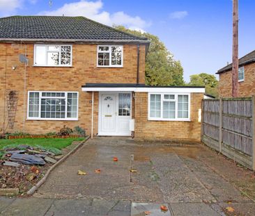 Charlwood Walk, Crawley - Photo 2