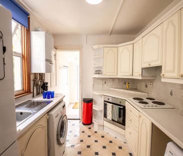 4 bedroom house to rent - Photo 2