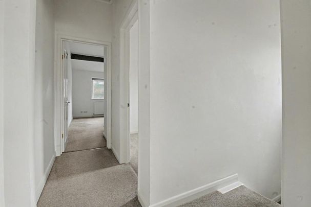 3 bedroom end of terrace house to rent - Photo 1
