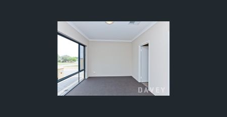 Modern Front Villa - Photo 4