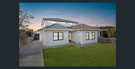 Modern Family Living in the Heart of Hamlyn Heights! - Photo 4