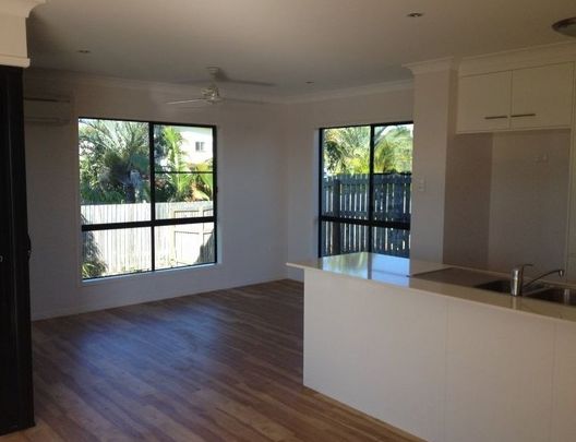 Centrally located townhouse - Photo 1