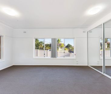 Single-Level Living in Convenient Location - Photo 1