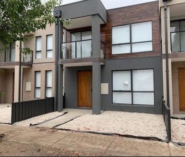 The perfect home in the heart of Craigieburn! - Photo 6