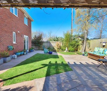 4 bedroom detached house to rent - Photo 1
