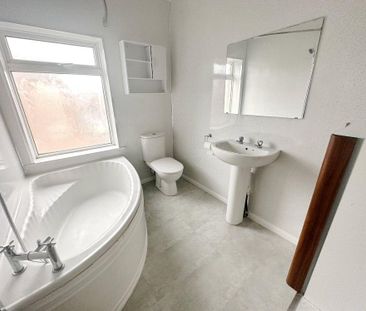 2 bedroom end of terrace house to rent - Photo 6