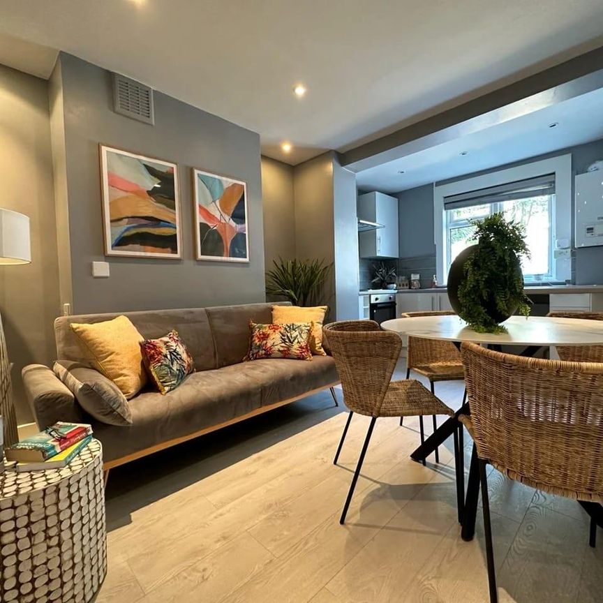 St. Stephens Grove, London SE13 - Photo 1