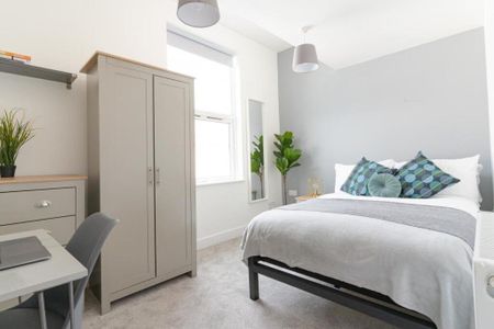 6 bedroom house to rent - Photo 4