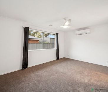 Lovely Family Home with Great Shedding! - Photo 6