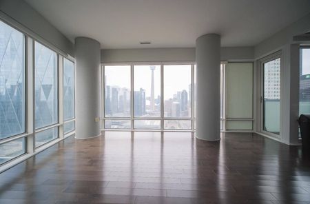 For Lease - 8 The Esplanade N/A Unit# 3002, Toronto, Ontario - Photo 3