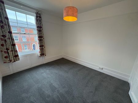1 Bed Flat, Russell Street, RG1 - Photo 3