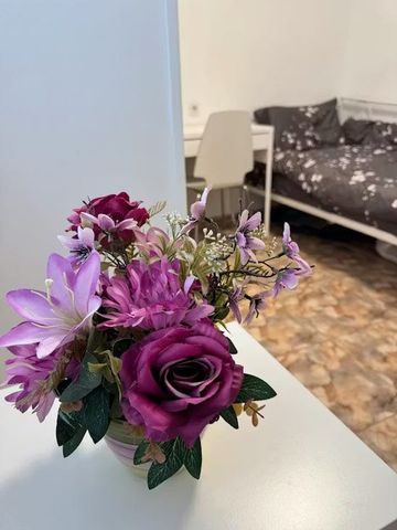 Carrer de Guillem dAnglesola, Valencia, Valencian Community 46022 - Photo 4