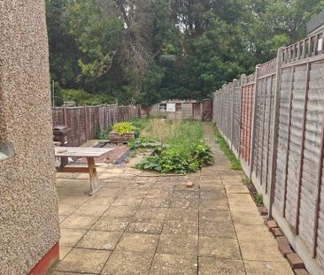 3 bedroom terraced house to rent - Photo 2