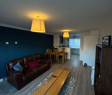 2 Bed Flat, Murano Street, G20 - Photo 6
