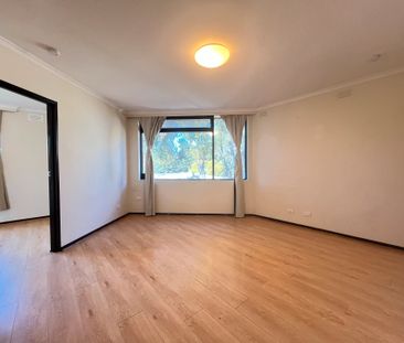 Cosy Apartment in the Heart of Box Hill - Photo 3