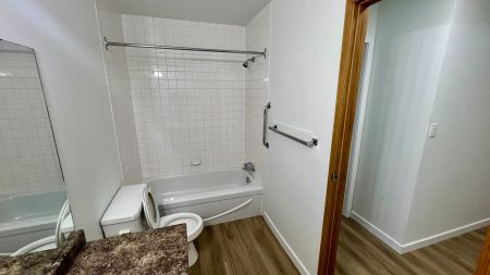 - 1 Bedroom at Durham County - Photo 2