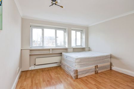 3 Bed Flat, Mimosa, N15 - Photo 2