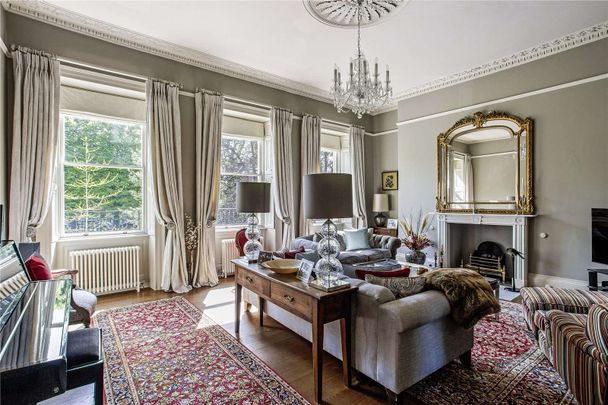 One of the finest Grade I listed townhouses to come onto the Bath market in recent years - Photo 1