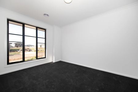 14 Tekapo Street, Truganina. - Photo 2