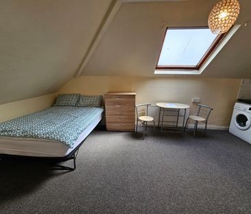 Studio Flat, Belmont Road, N15 - Photo 3