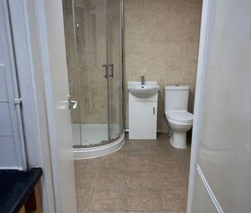 Studio Flat, Sparkbrook St, CV1 - Photo 2