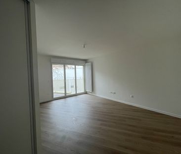 Location Appartement 1 pièce 31m² - Photo 2