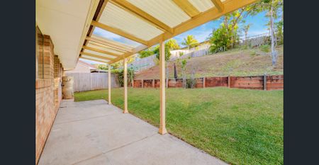 GREAT FAMILY HOME! - Photo 5