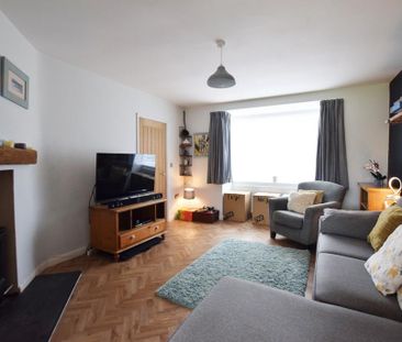 3 bedroom detached house to rent - Photo 2