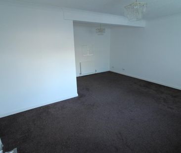 3 bedroom detached house to rent - Photo 5