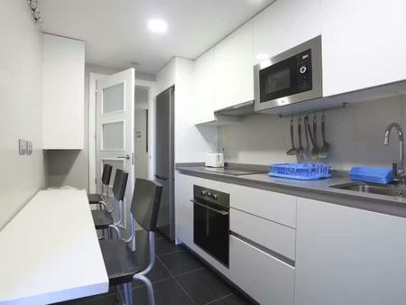 Calle de Mira el Sol, Madrid, Community of Madrid 28005 - Photo 3