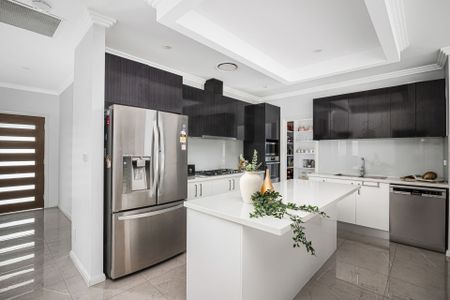 Perfect Family Home! - Photo 5